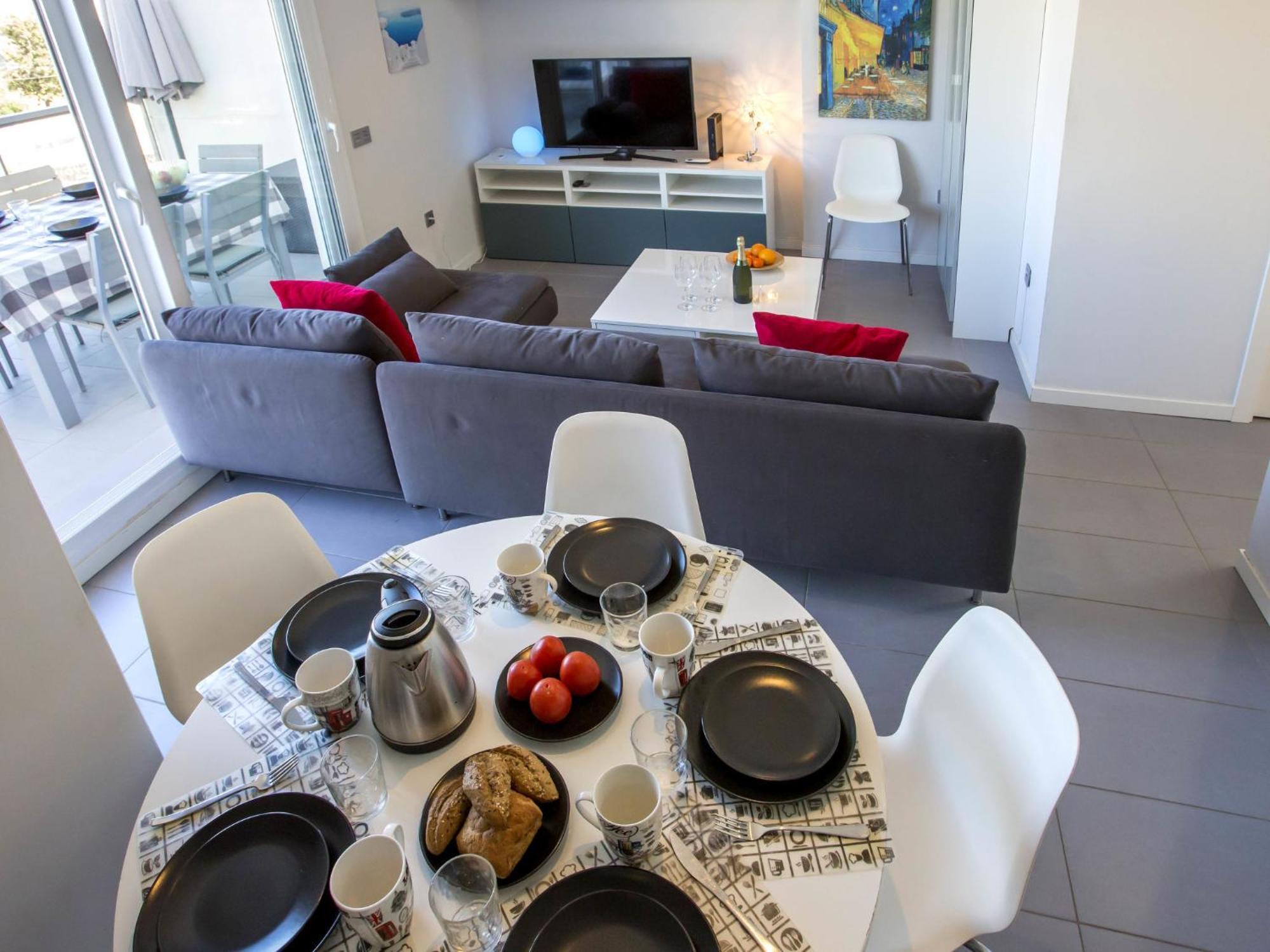 Victoria Playa Penthouse By Interhome